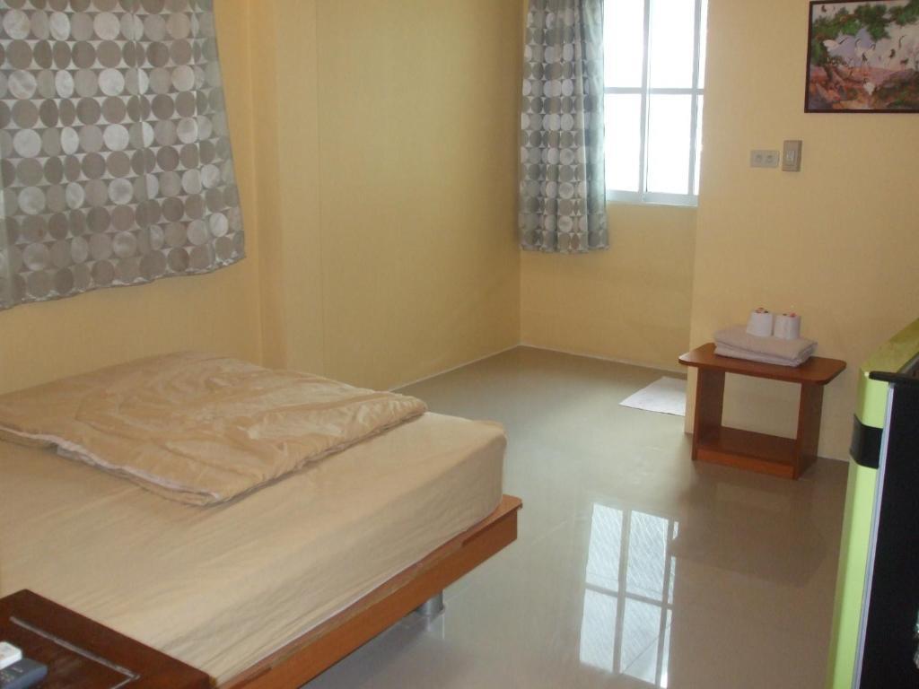 Aura House Hotel Pattaya Kamer foto