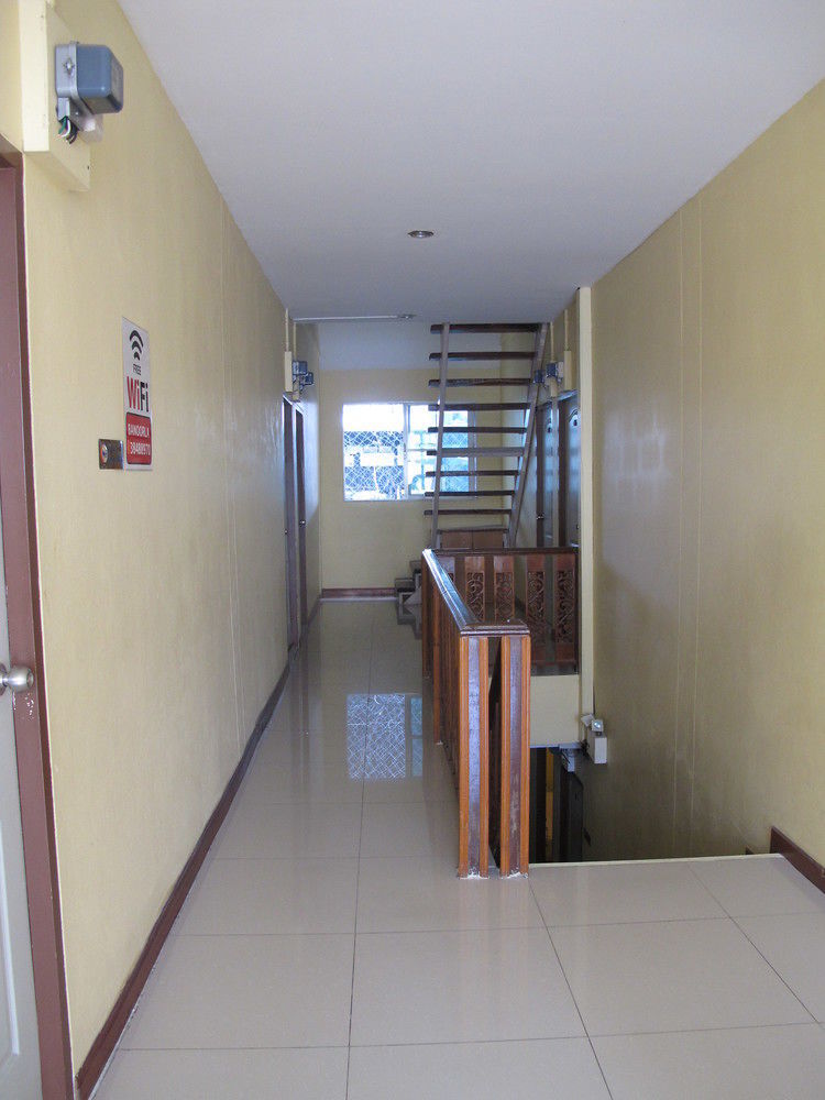 Aura House Hotel Pattaya Buitenkant foto